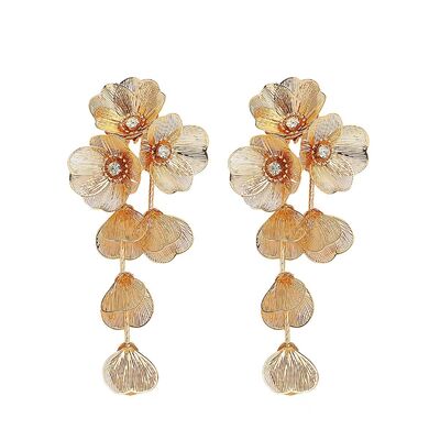 Plated Sophisticated Unisex Stud Earrings with Vintage Style and Polished Golden Finish